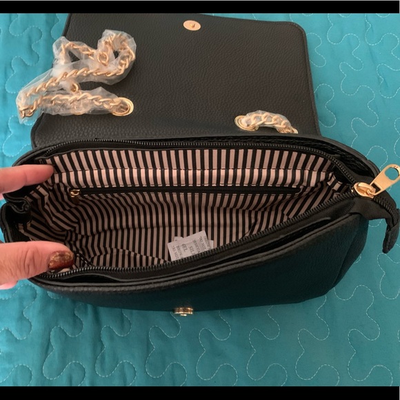 NWT. Elegant Crossbody Bag - Picture 7 of 10